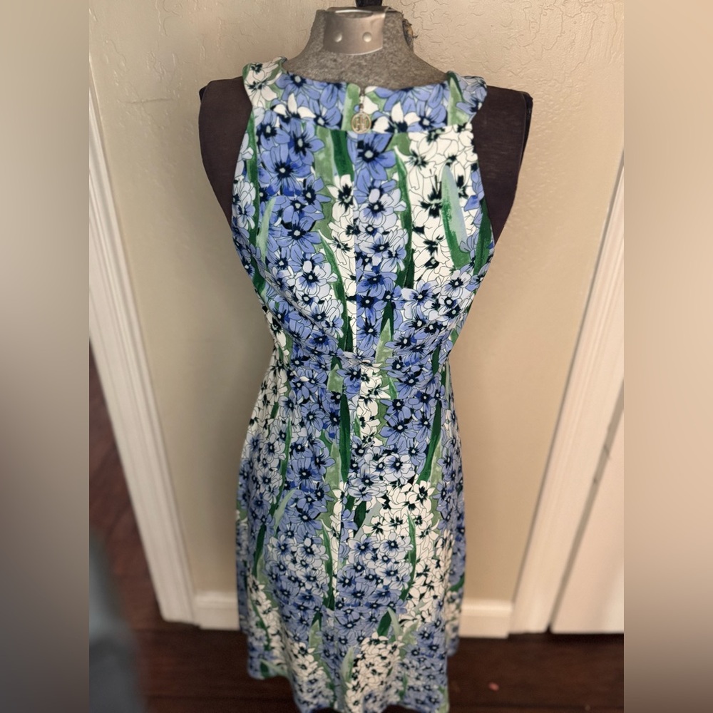 Tommy Hilfiger White & Blue High Neck Floral Dress - Picture 5 of 15